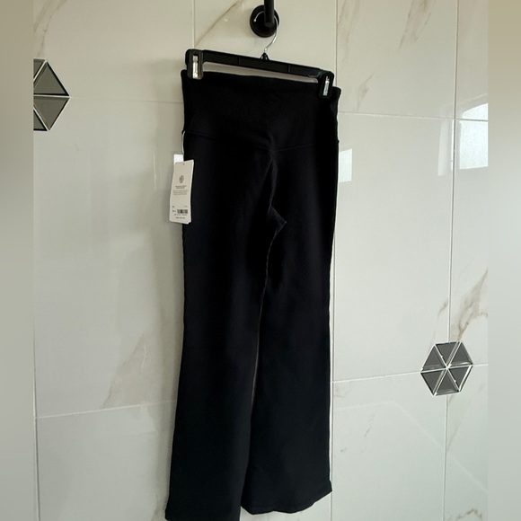 NWT Athleta Elation Flare Leggings *Crop* Flare Pant Ribbed Black Size Small S - Picture 7 of 8